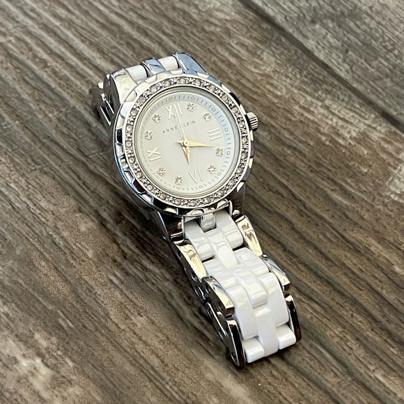 Ann Klein adjustable wrist watch. *Needs battery* - Picture 2 of 7